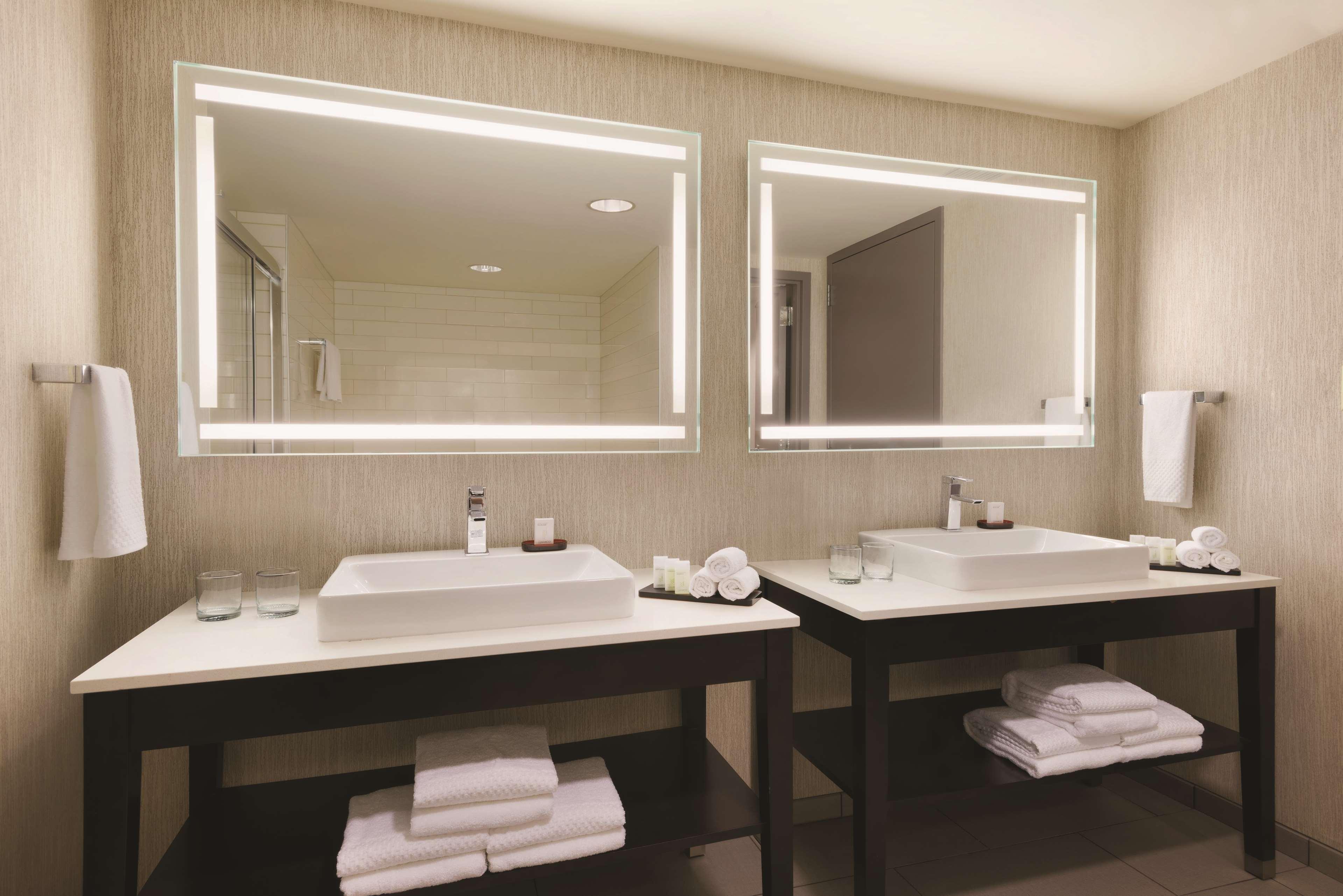 Embassy Suites By Hilton Atlanta At Centennial Olympic Park Екстериор снимка