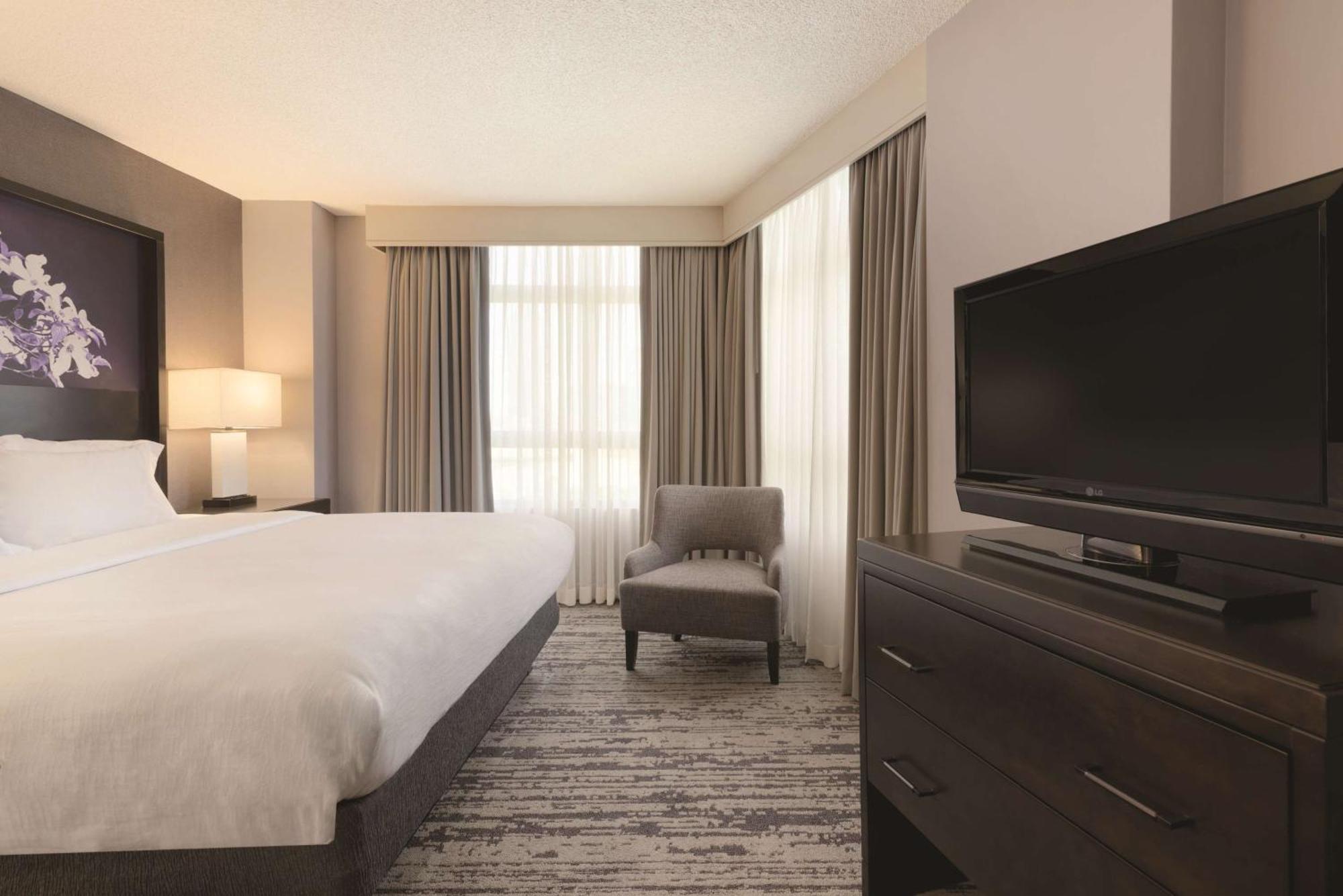 Embassy Suites By Hilton Atlanta At Centennial Olympic Park Екстериор снимка