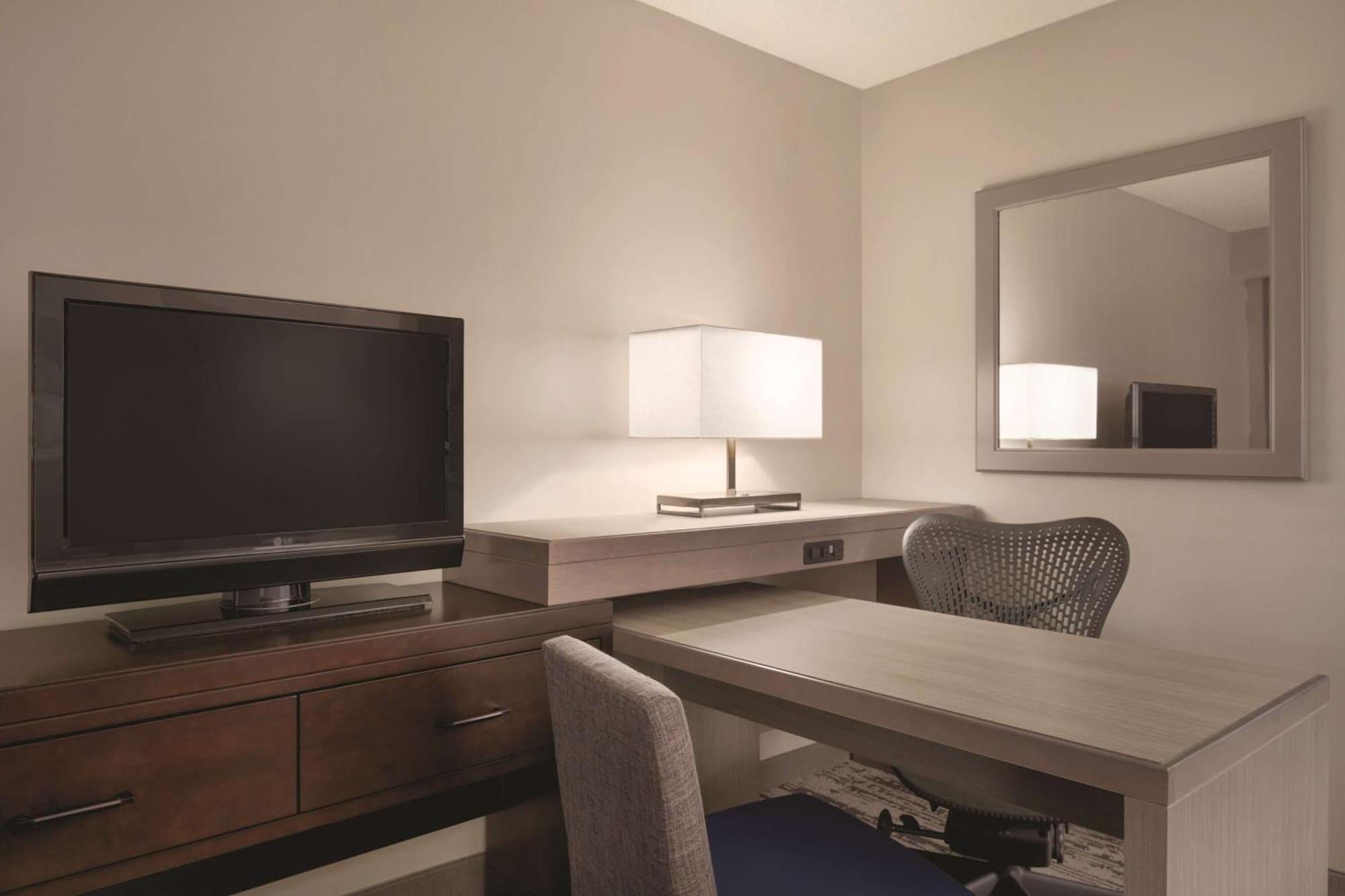 Embassy Suites By Hilton Atlanta At Centennial Olympic Park Екстериор снимка
