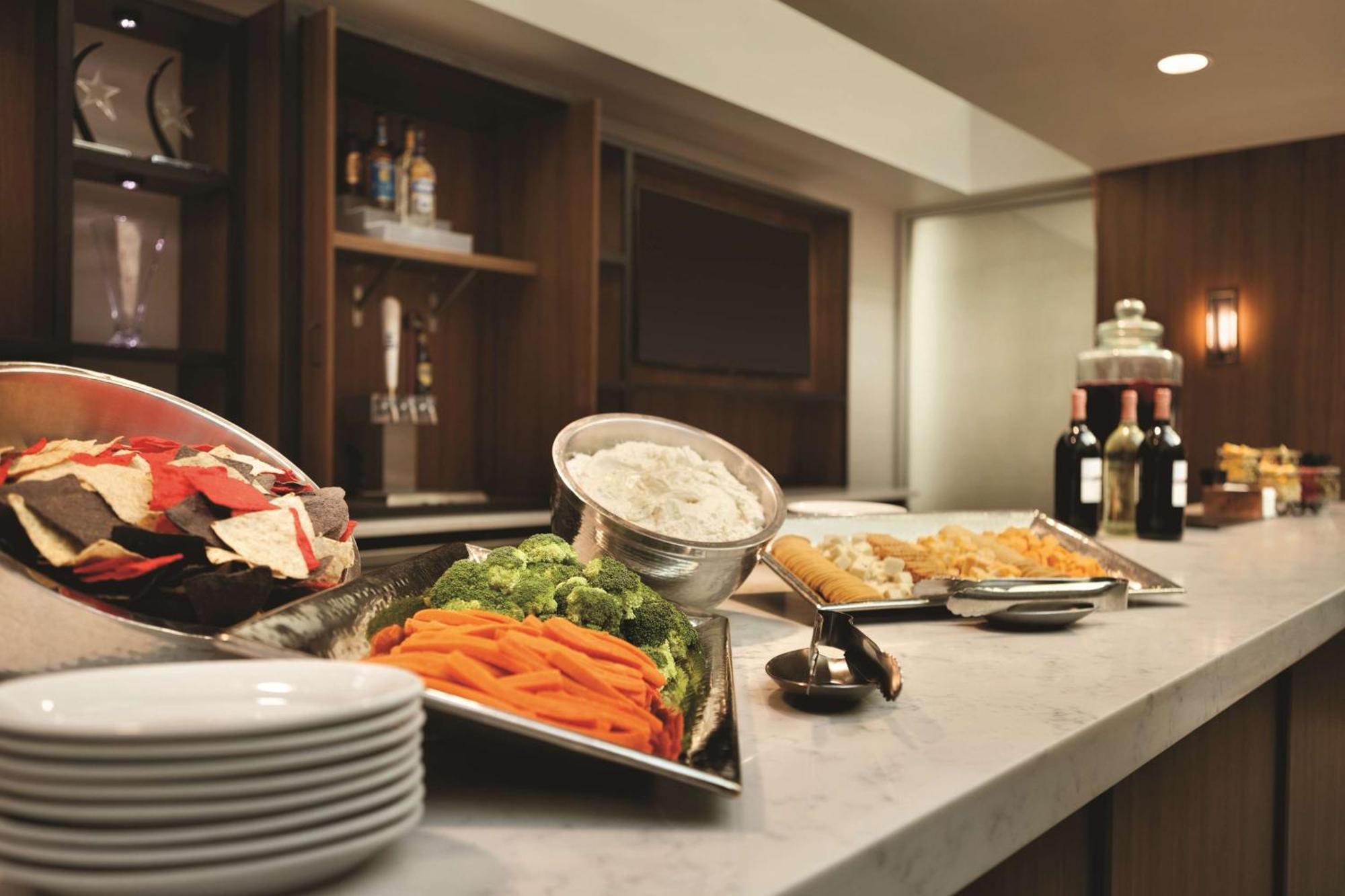 Embassy Suites By Hilton Atlanta At Centennial Olympic Park Екстериор снимка